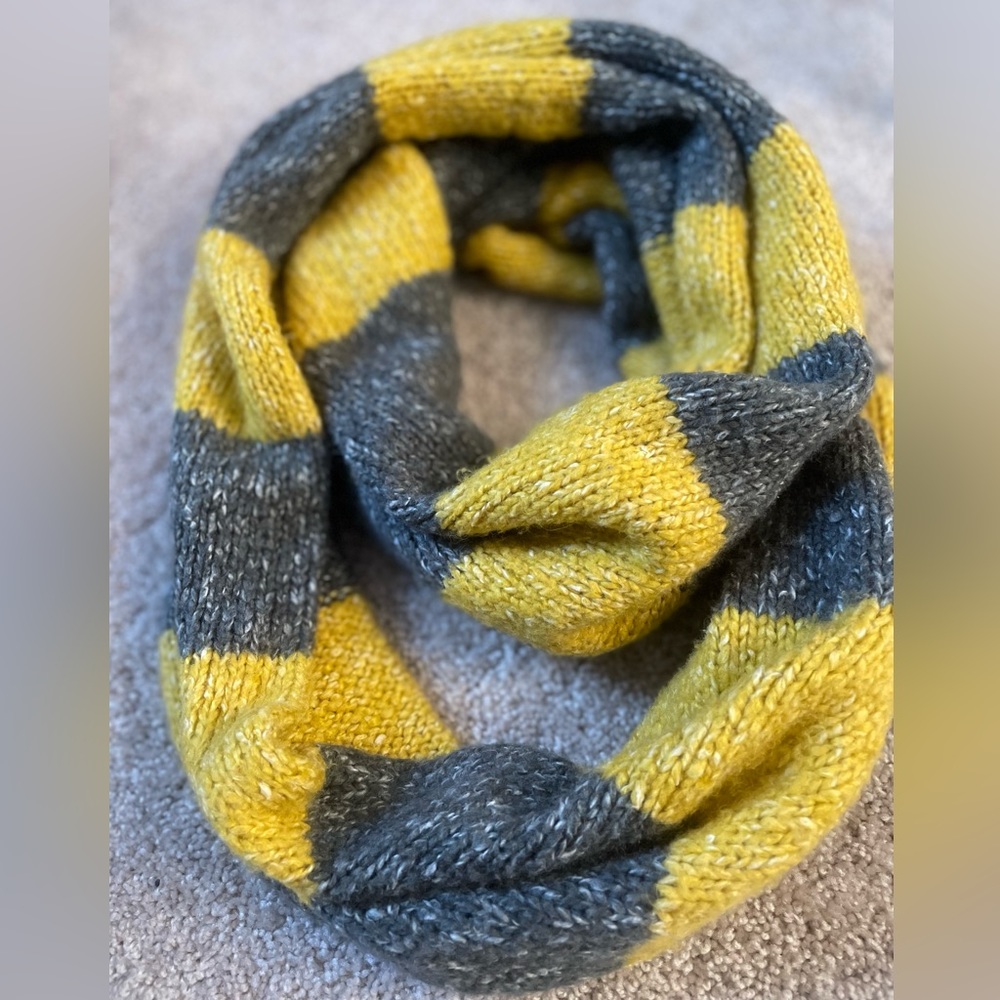 BDG Urban Outfitters Knitted Yellow & Grey Striped Circle Scarf— Warm, Trendy